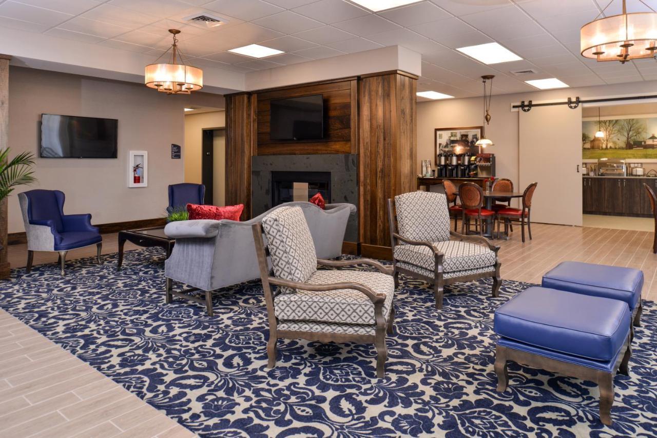 Appomattox Inn And Suites Екстер'єр фото