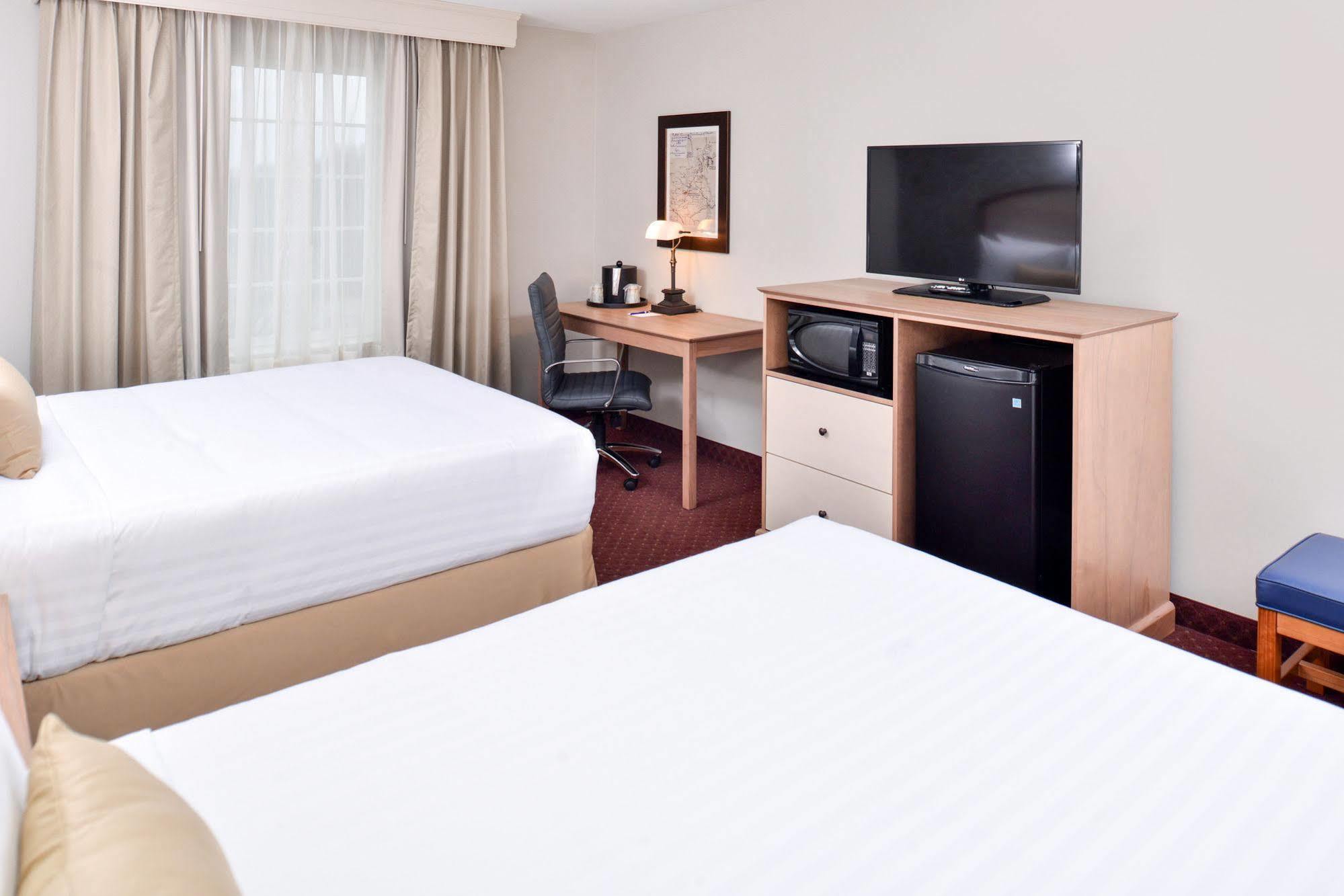 Appomattox Inn And Suites Екстер'єр фото